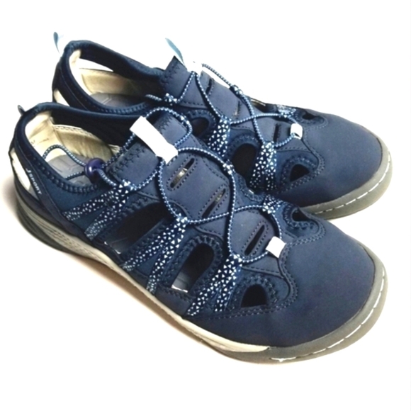 J Sport Shoes - JSPORT Outdoor River Sandal!